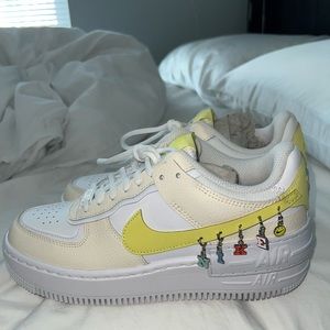 Nike: Wmns Air Force 1 Shadow SE 'Pale Ivory Light Zitron